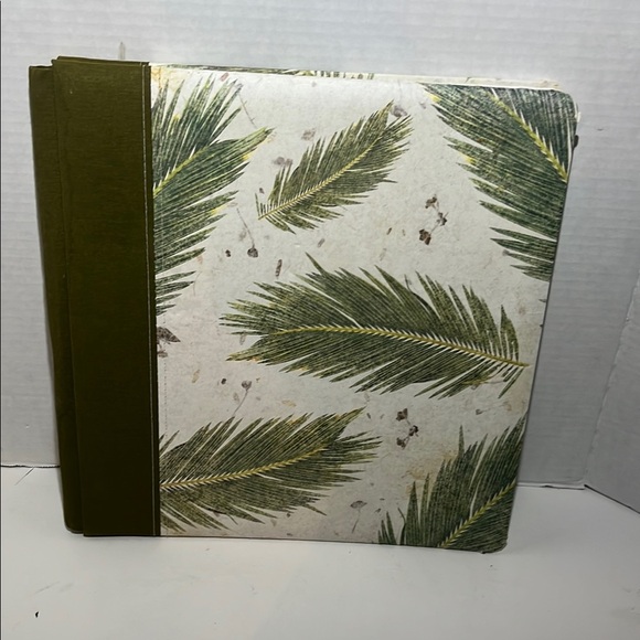 Scrapbook Album with Protective Sleeves - Picture 9 of 12